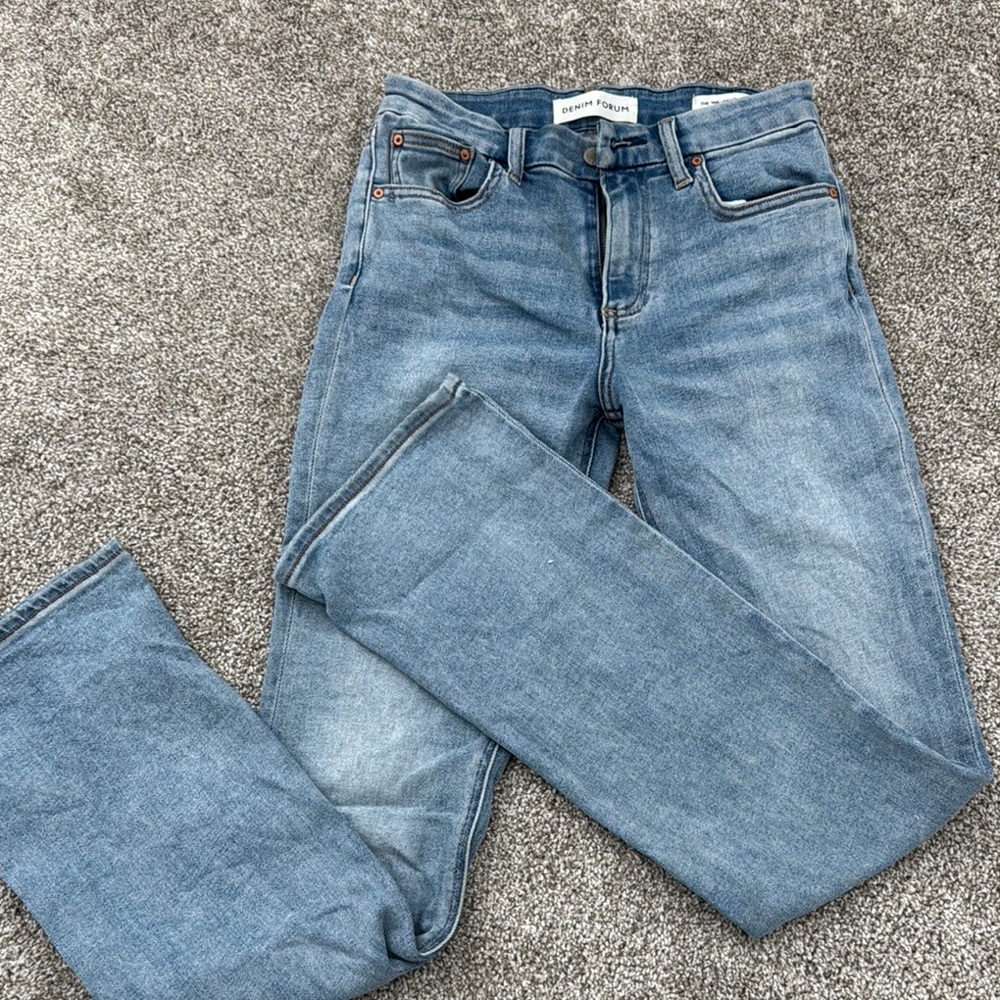 Women’s Aritzia Blue boot, cut Jeans